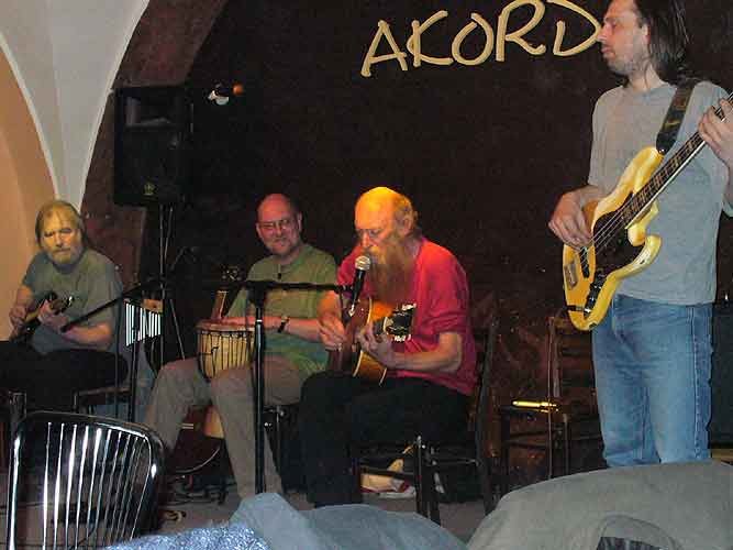 extemporeklubakord21duben20074.jpg