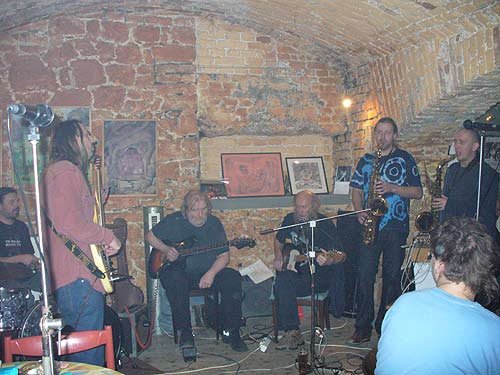 prahaklubsouterrain10leden20073.jpg
